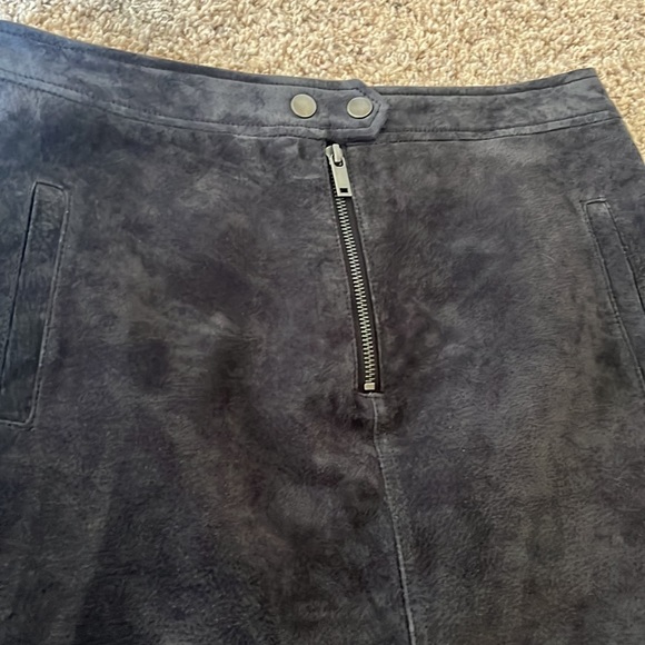Blank NYC Free People Dark Gray Suede Mini Skirt - Picture 2 of 9